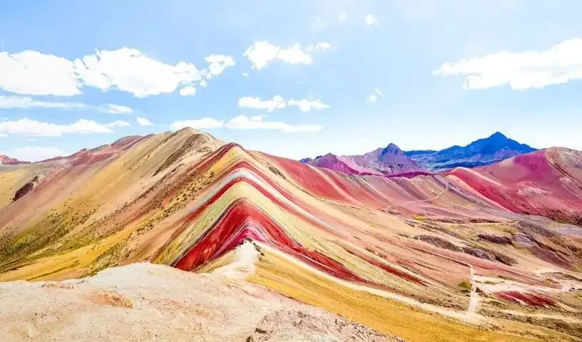 Montaña de colores