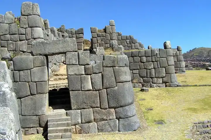 Saqsayhuaman