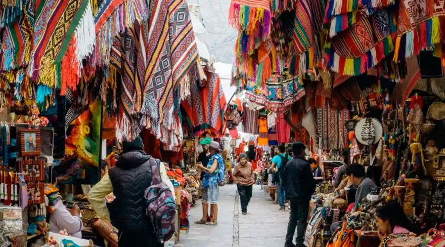 HUAYNAPICCHU + VALLE SAGRADO