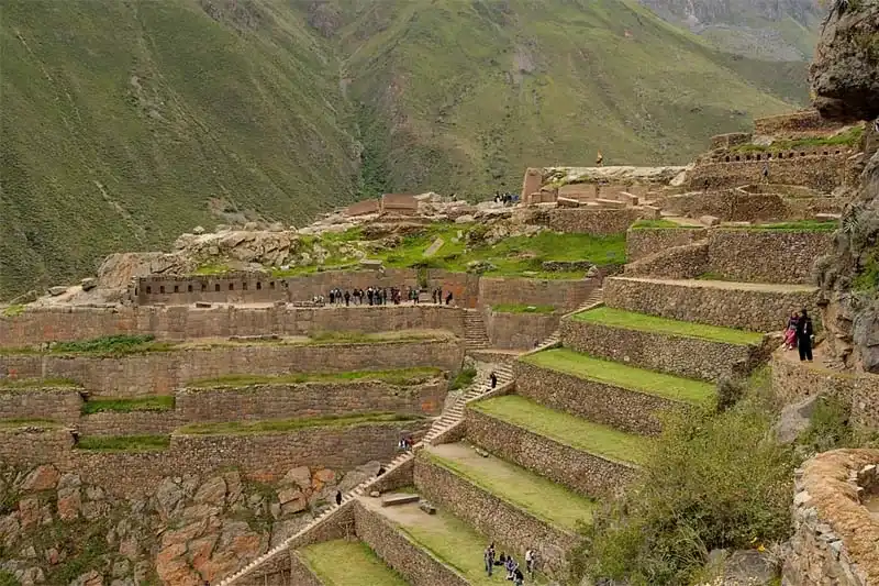 HUAYNAPICCHU + VALLE SAGRADO