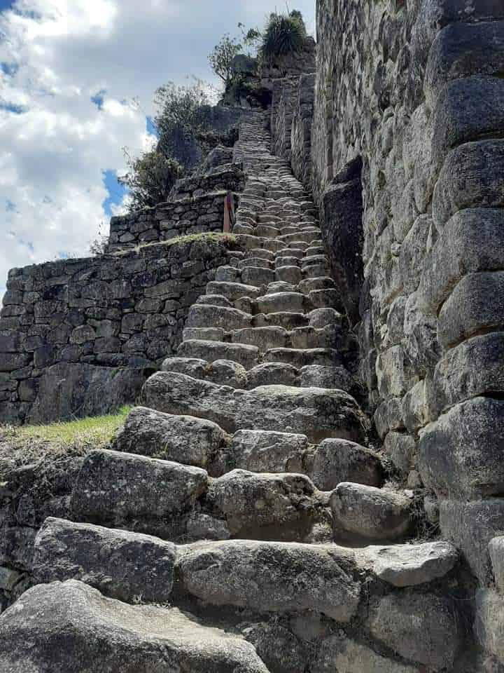 HUAYNAPICCHU + VALLE SAGRADO